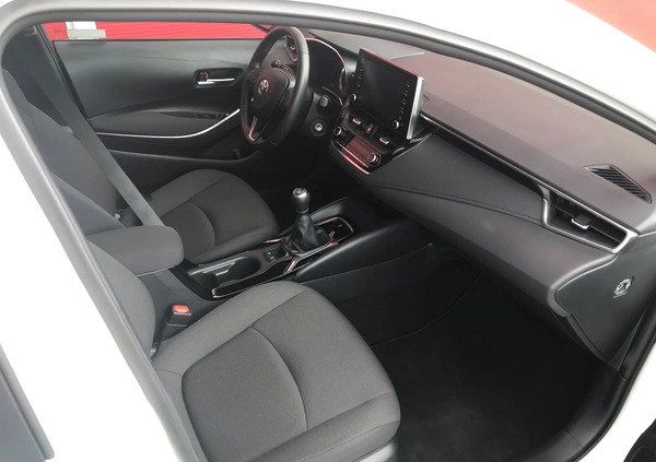Toyota Corolla cena 75900 przebieg: 79211, rok produkcji 2020 z Lipsk małe 211